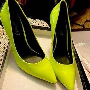 Boutique 9 - Yellow Pumps- Sz 7.5